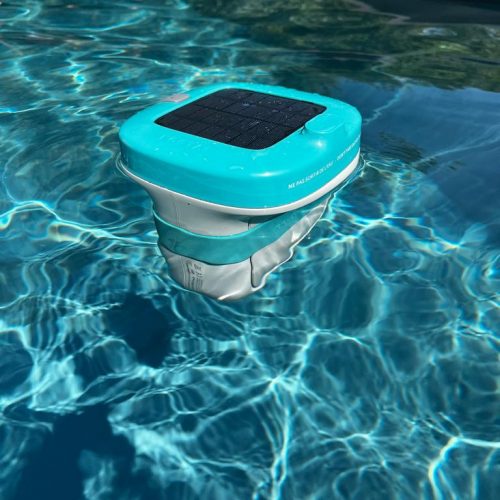 Diffuseur de chlore Ecotab dans une piscine